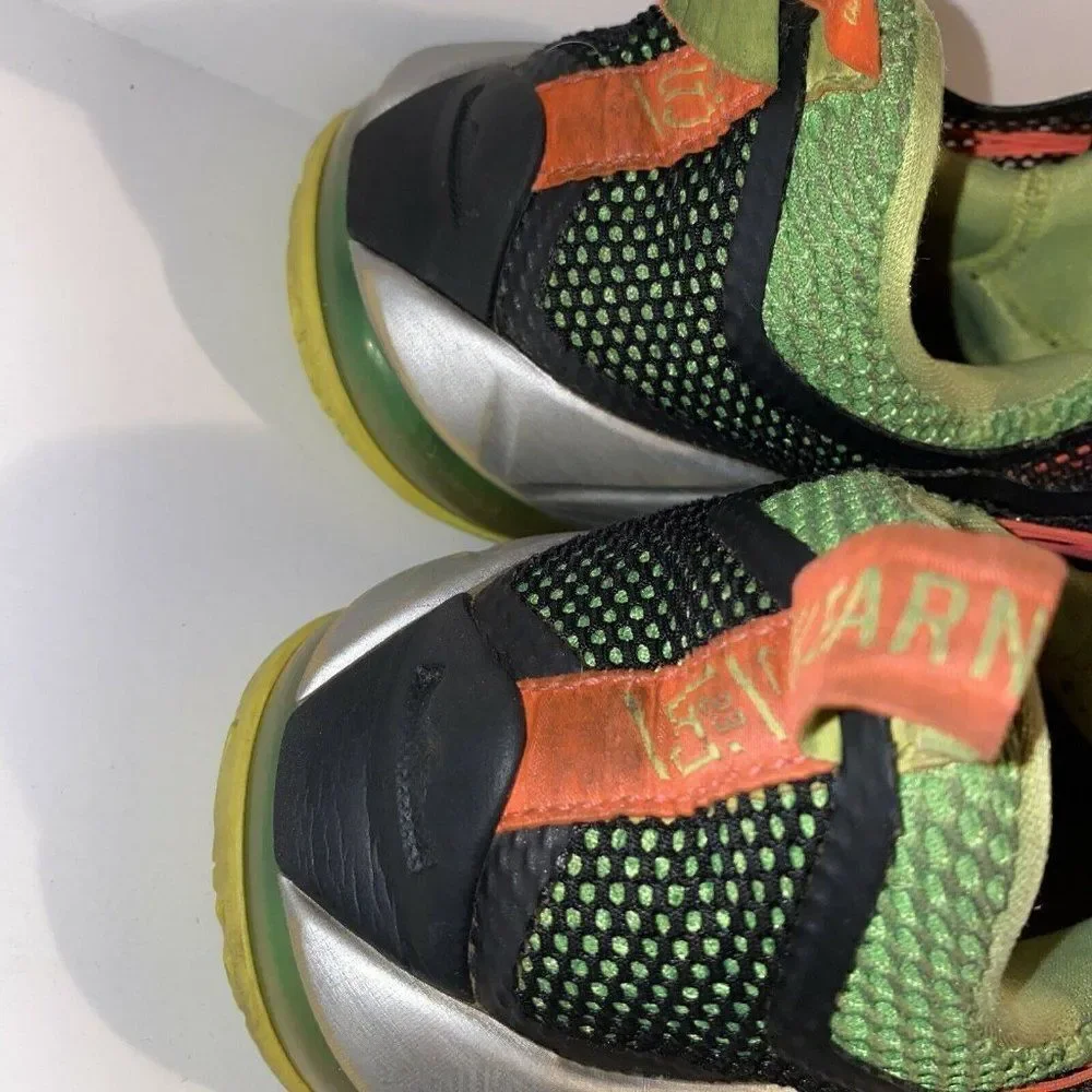 NIKE LEBRON XII Low Kids Basketball Shoes Size 6Y